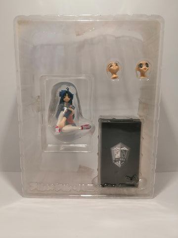 KADOKAWA Full Metal Panic! Chidori Kaname (Sitting Position) DVD Limited Edition 2002
