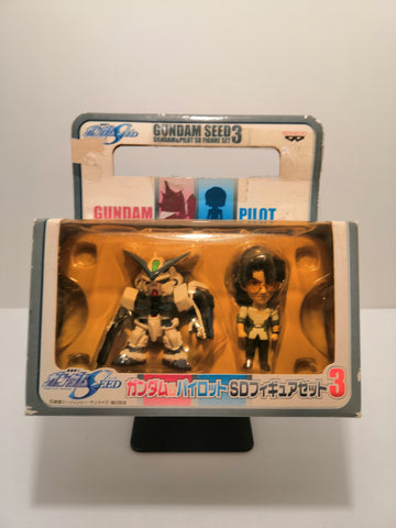 BANPRESTO Gundam & Pilot SD Figure Set 3 Gai Murakumo / Gundam Astray Blue Frame