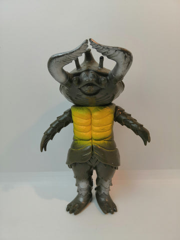 BANDAI Ultraman Kaiju Antlar Yellow Chest Vintage Figure 1983