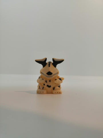 BANDAI  Ultraman Kaiju Eleking Finger Puppet Mini Figure